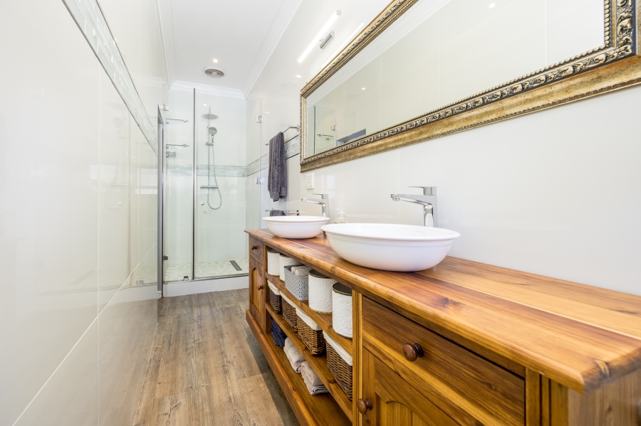 4 Bedroom Property for Sale in Van Riebeeckshof Western Cape